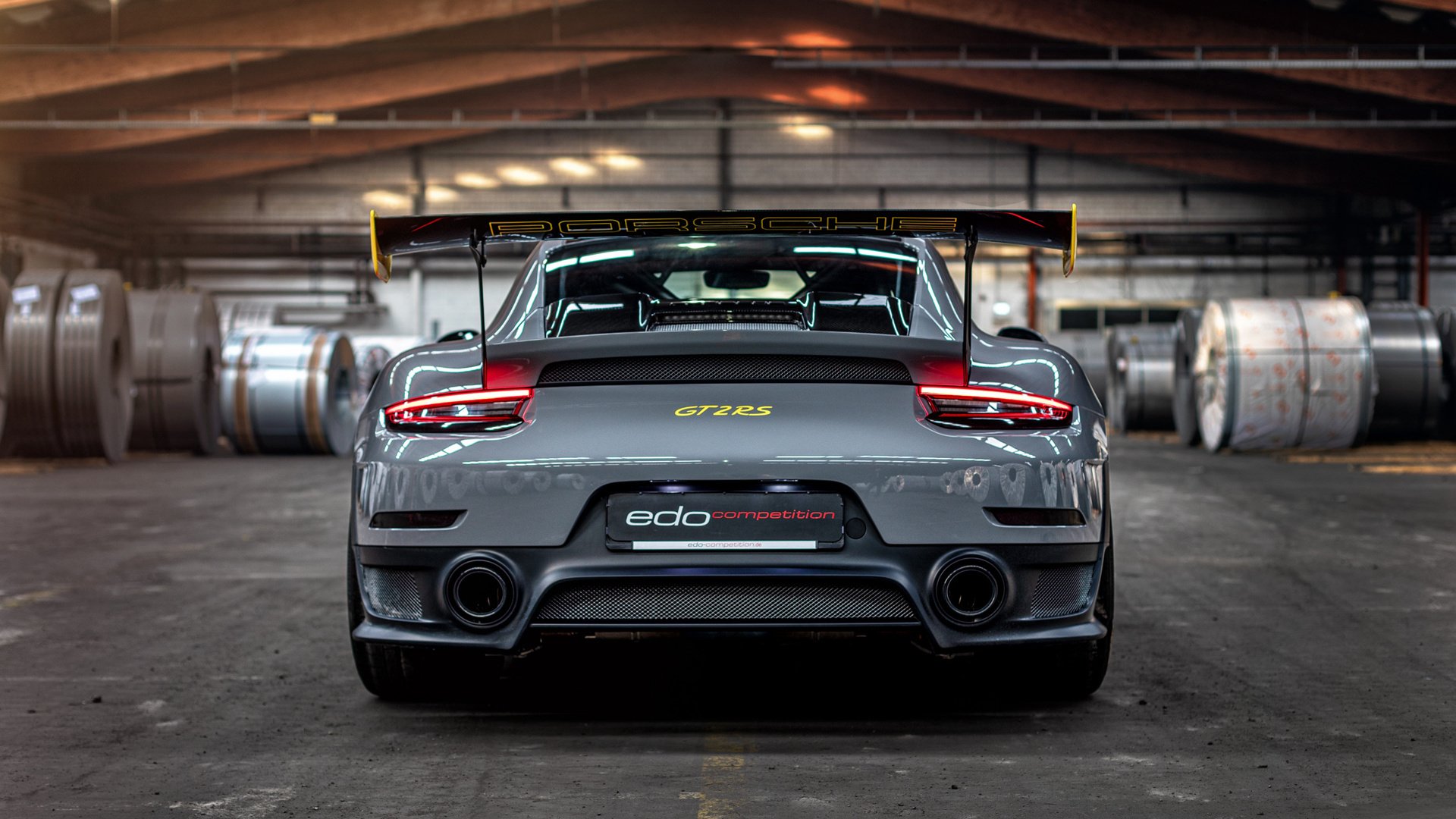 AYX体育官网-足球场新建设计亮点，提升比赛体验，足球场建设方案