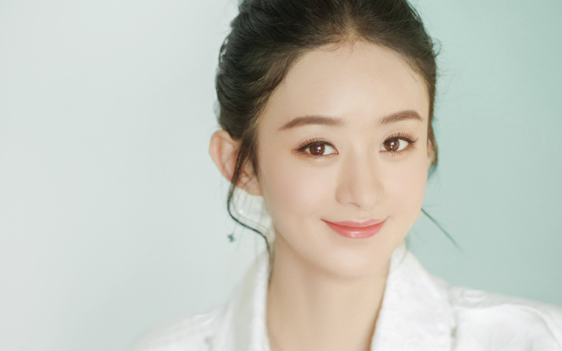 雄狮内线优势明显,带领球队一路高歌,雄狮足球