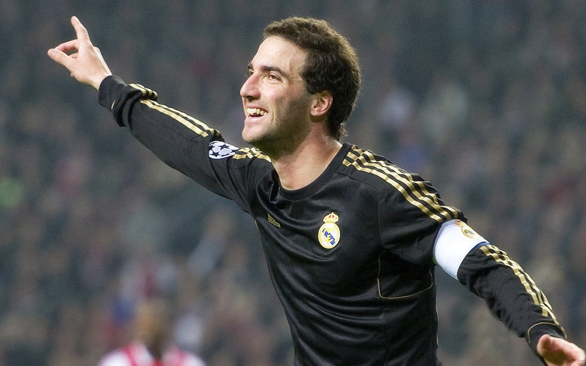 AIYOUXI.COM-乔治反击一条龙引爆全场球迷，乔治yong