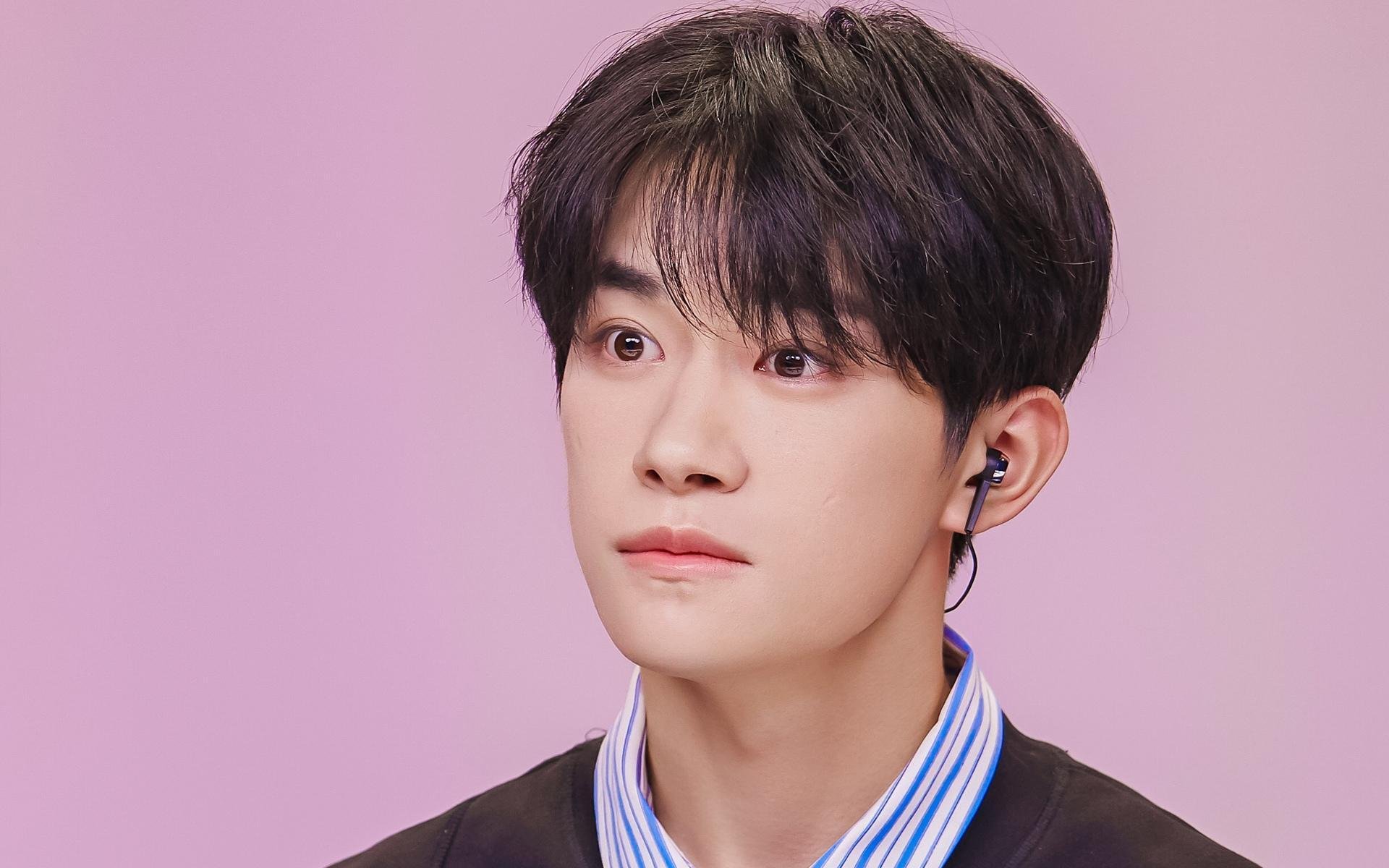 女子足球联赛开展球员访谈活动加强与球迷互动,女足赛后采访视频