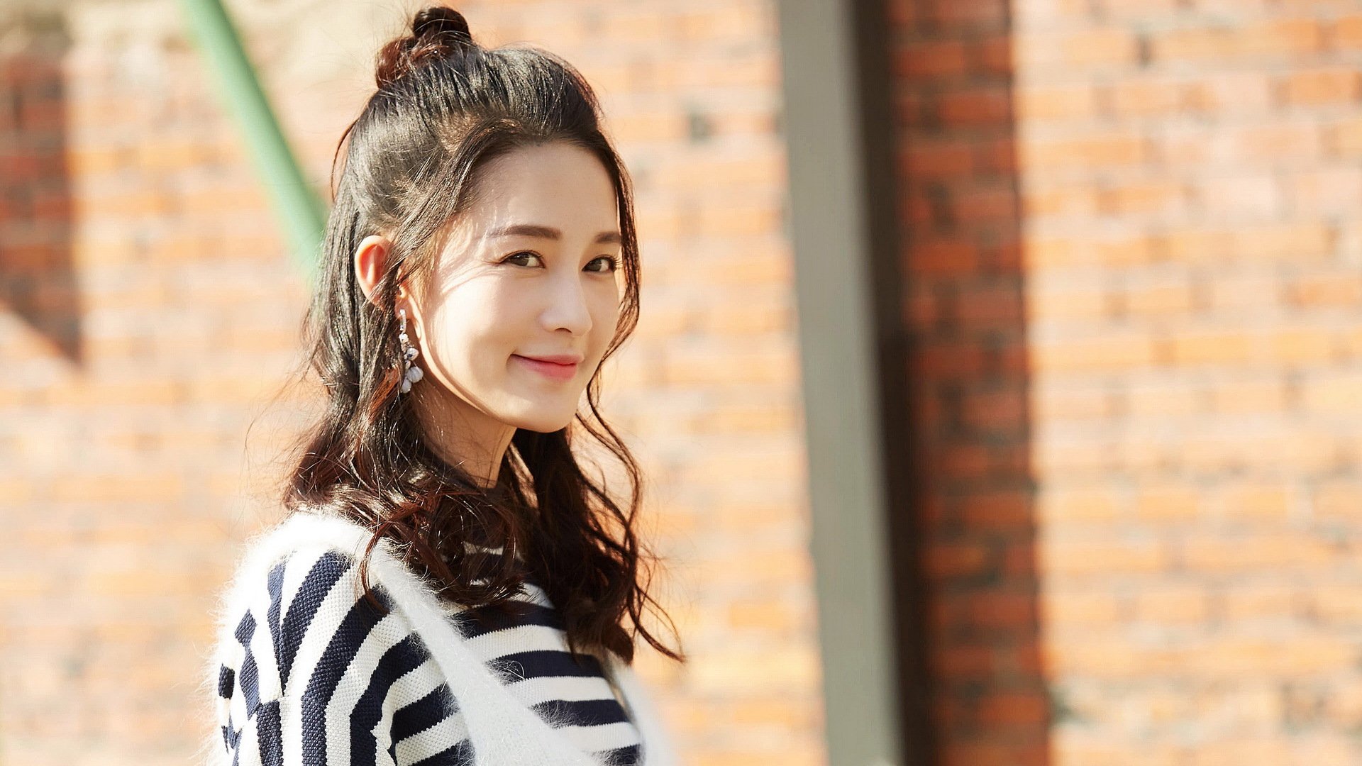 爱游戏平台-张雨霏个人泳池训练视频登热搜，张雨菲游泳照