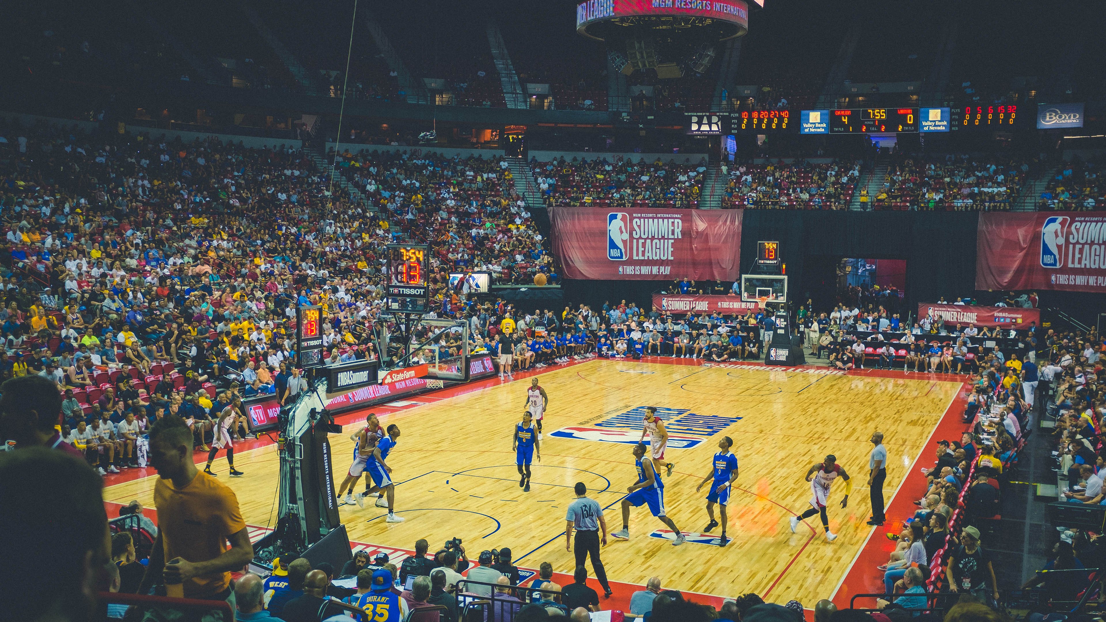 “科技赋能运动员健康管理——可穿戴设备在职业运动中的落地应用”